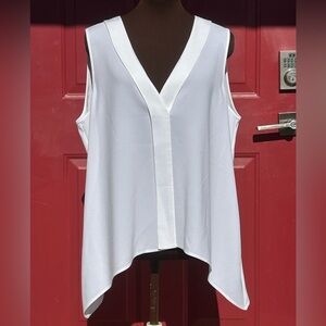 BCBG MAXARIA sL V-neck-wht poly crepe-minimalist-looks NEW-classic closet staple